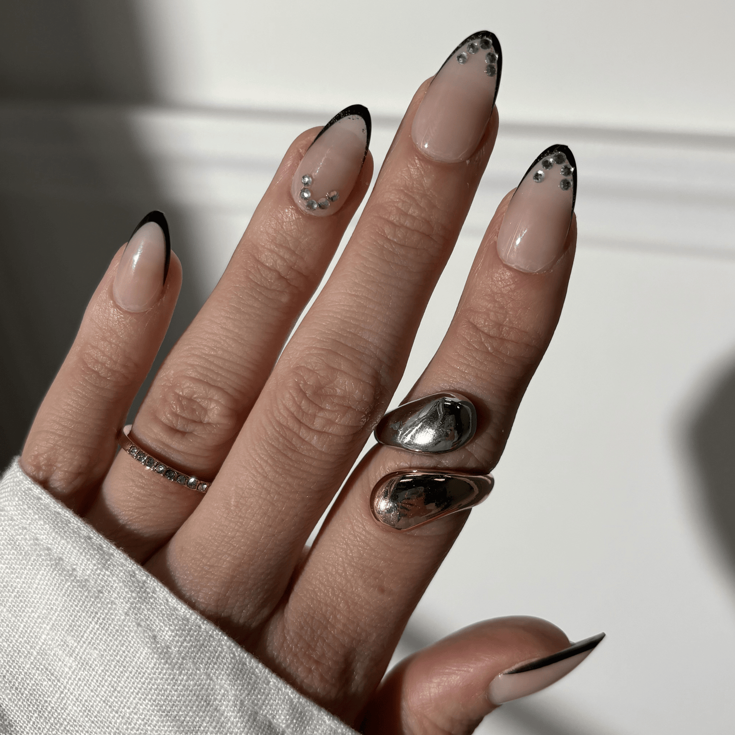 KISS Masterpice Press On Glue Nails - Perfection